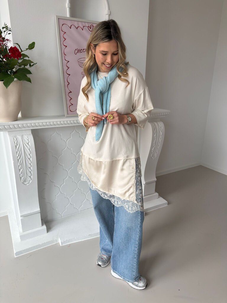 Billie lace t-shirt beige