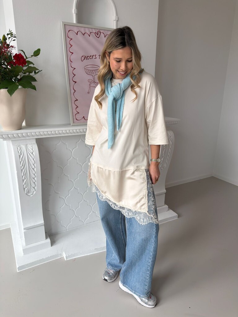 Billie lace t-shirt beige