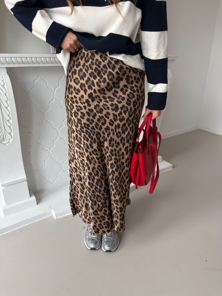 Selene leopard skirt