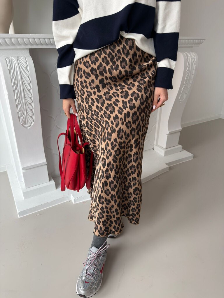 Selene leopard skirt