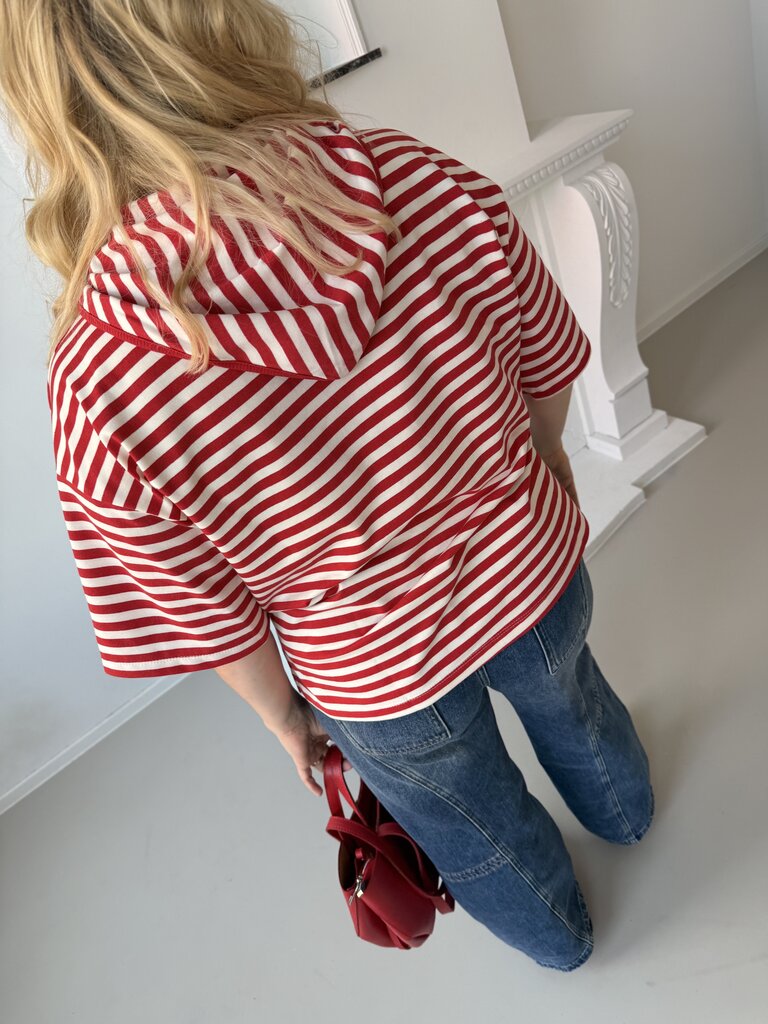 Avalon T-shirt with scarf red