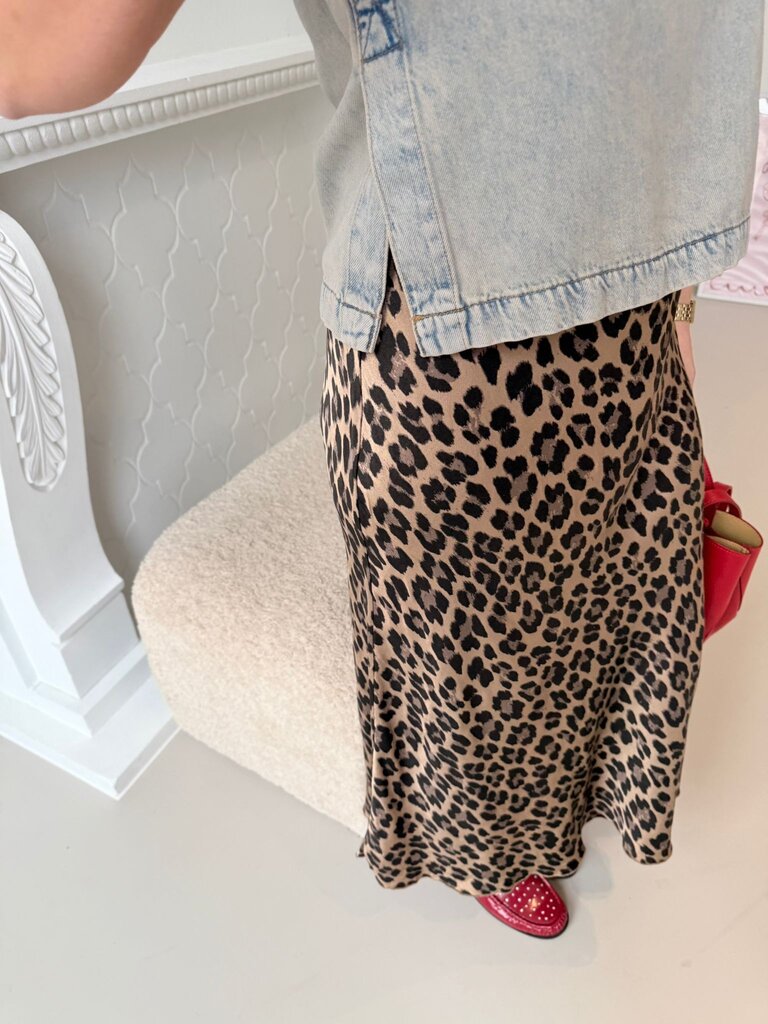Selene leopard skirt