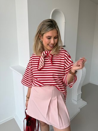 Avalon T-shirt with scarf red