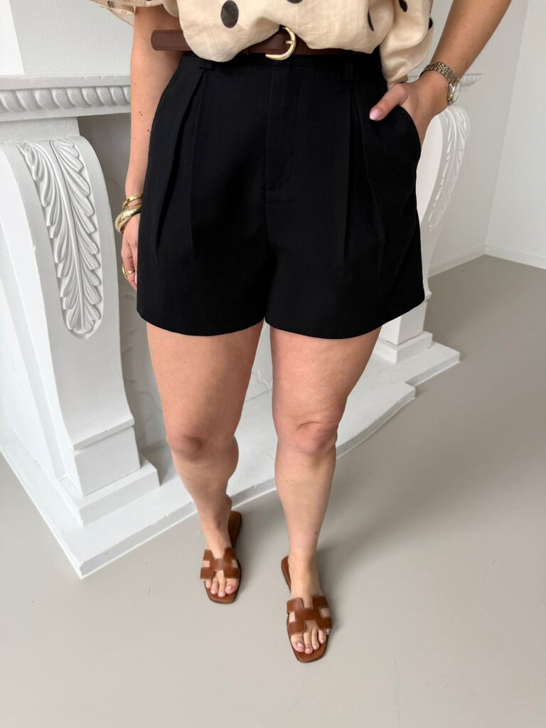 Rune short with belt black