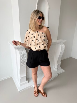 Rune short with belt black