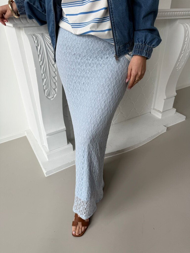 Monroe lace skirt light blue