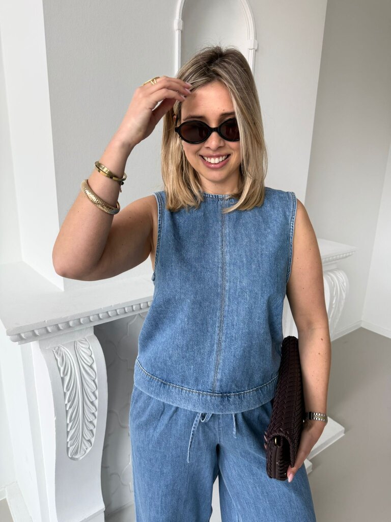Bern jeans top