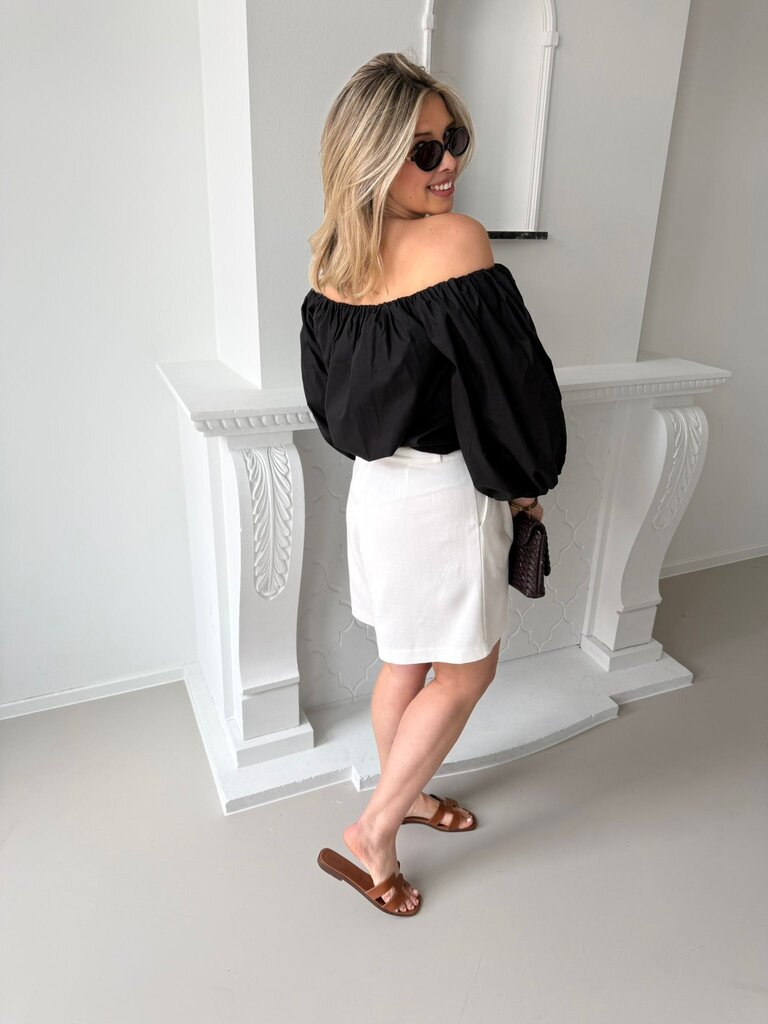 Laurelle short white