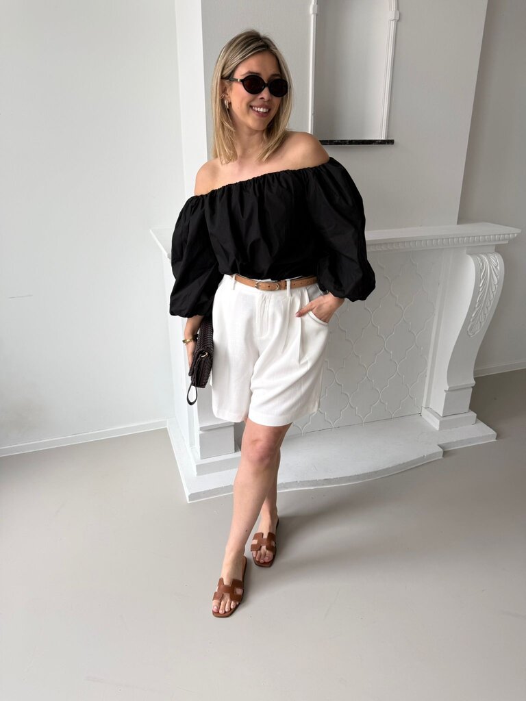 Laurelle short white