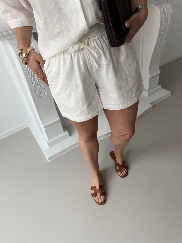 Alia structured short ecru