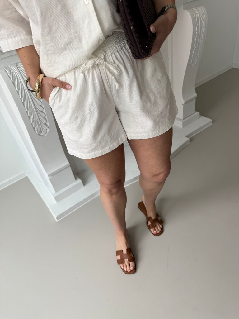 Alia structured short ecru