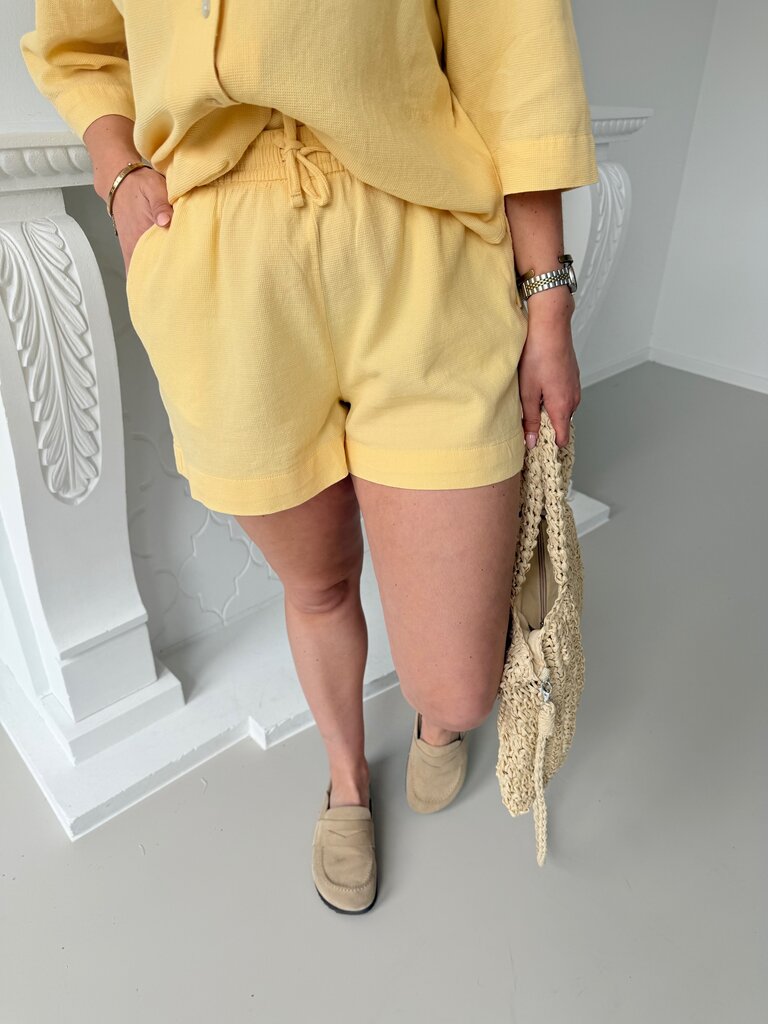 Global waffle shorts yellow