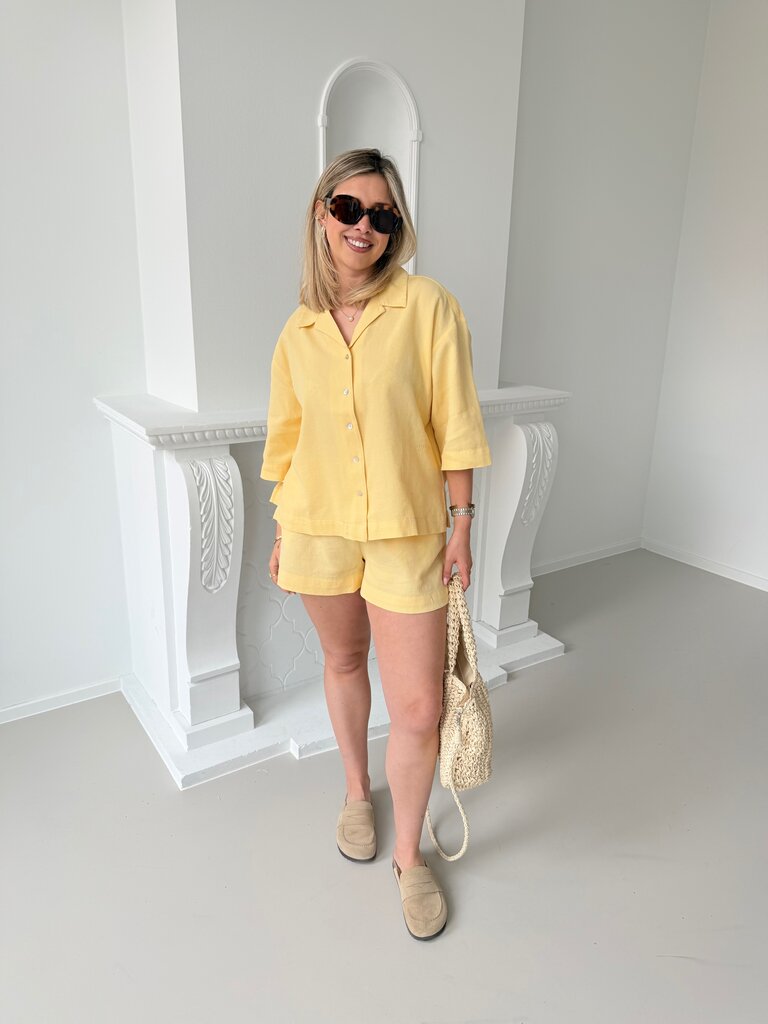 Global waffle short yellow