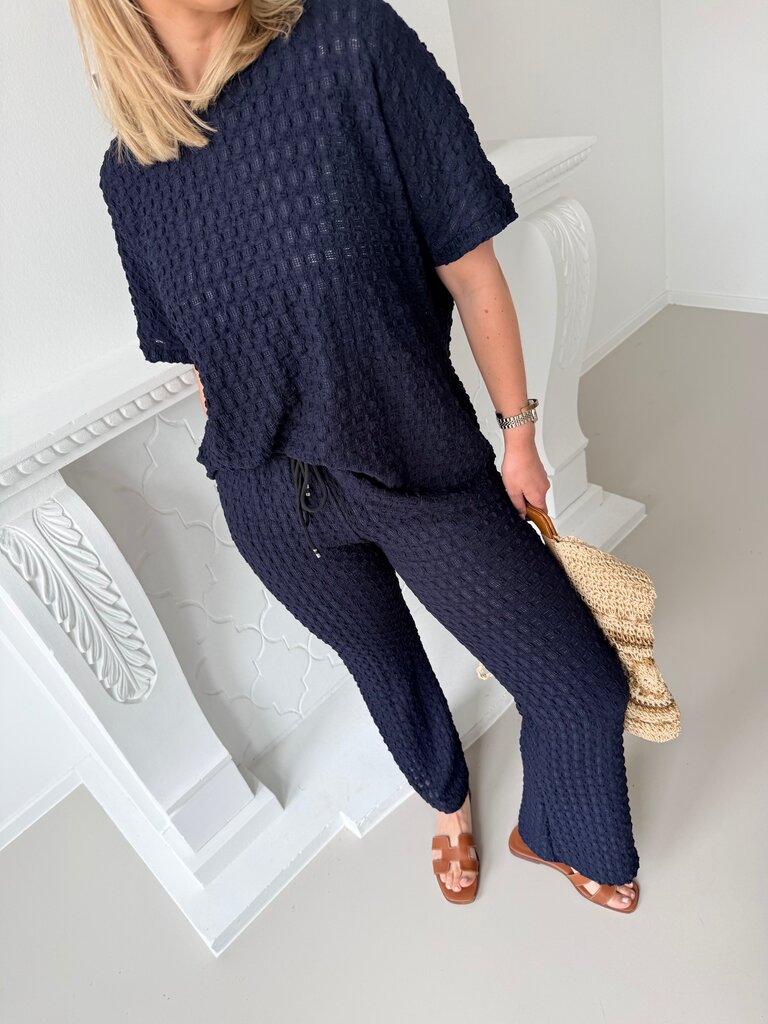 Allyson ensemble blue