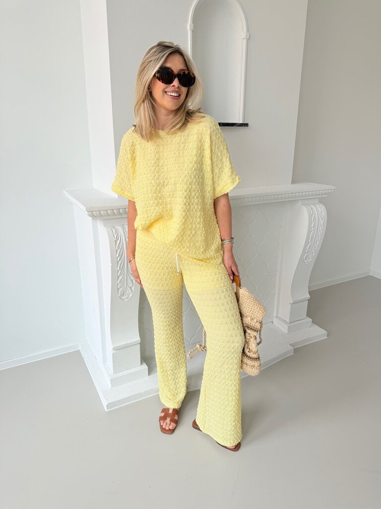 Allyson ensemble yellow