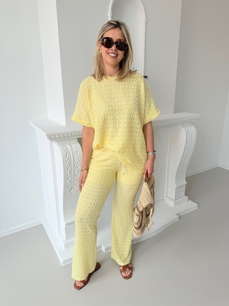 Allyson ensemble yellow