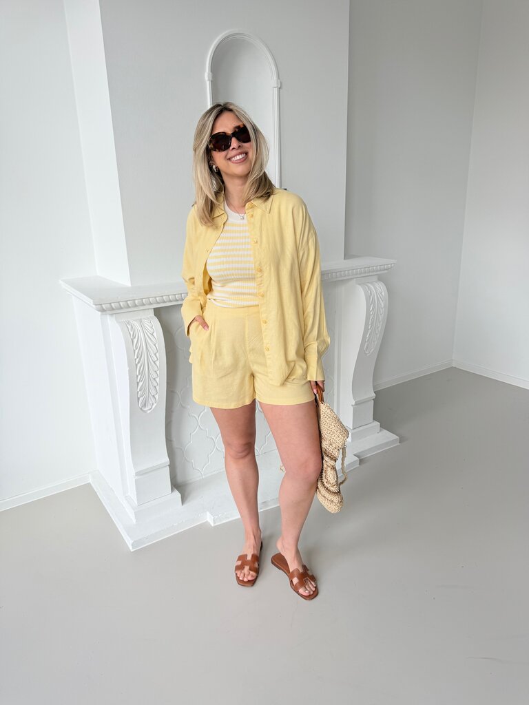 Almira short yellow