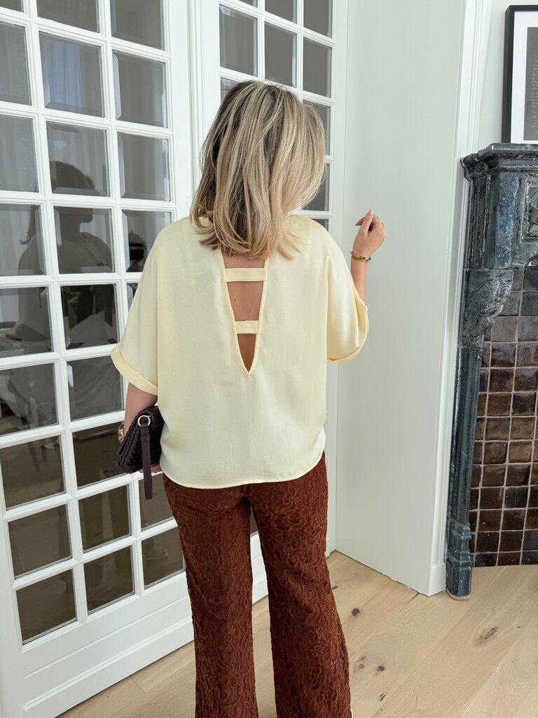 Paula top soft yellow