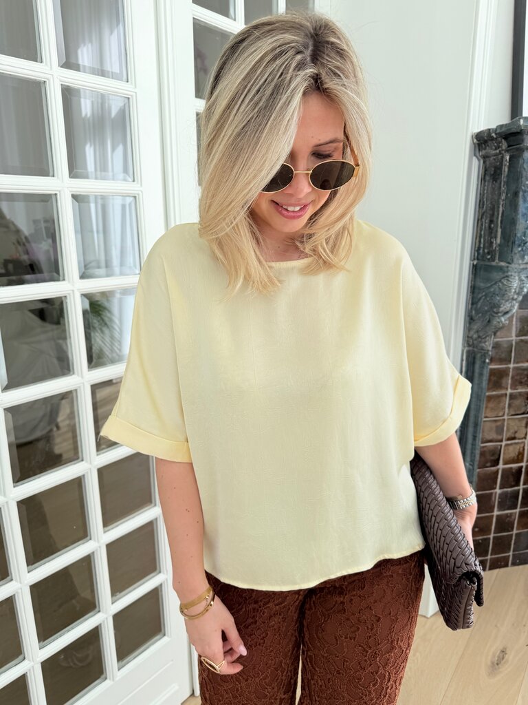 Paula top soft yellow