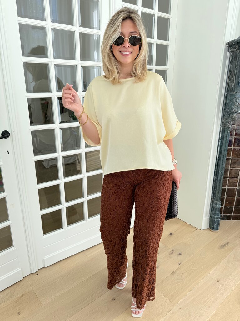 Paula top soft yellow