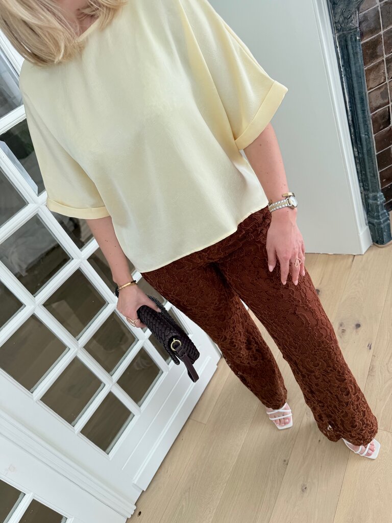 Paula top soft yellow