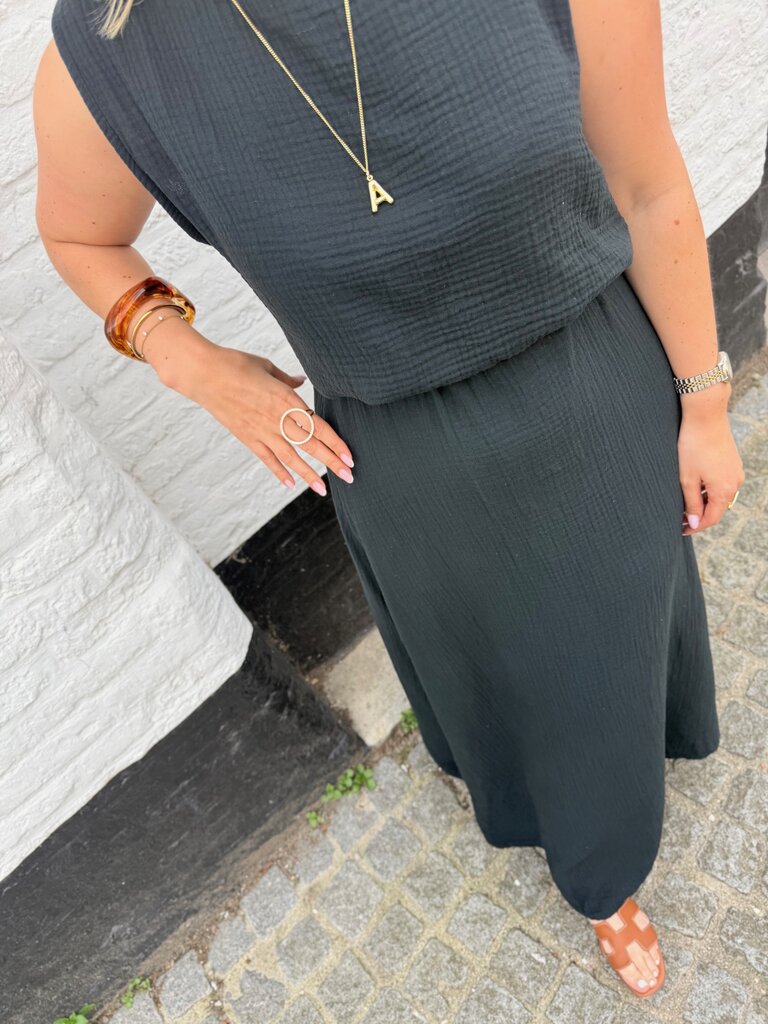 Liselotte Ensemble black