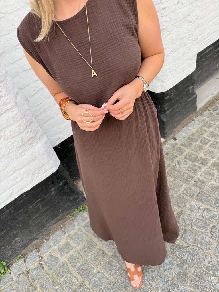 Liselotte Ensemble brown