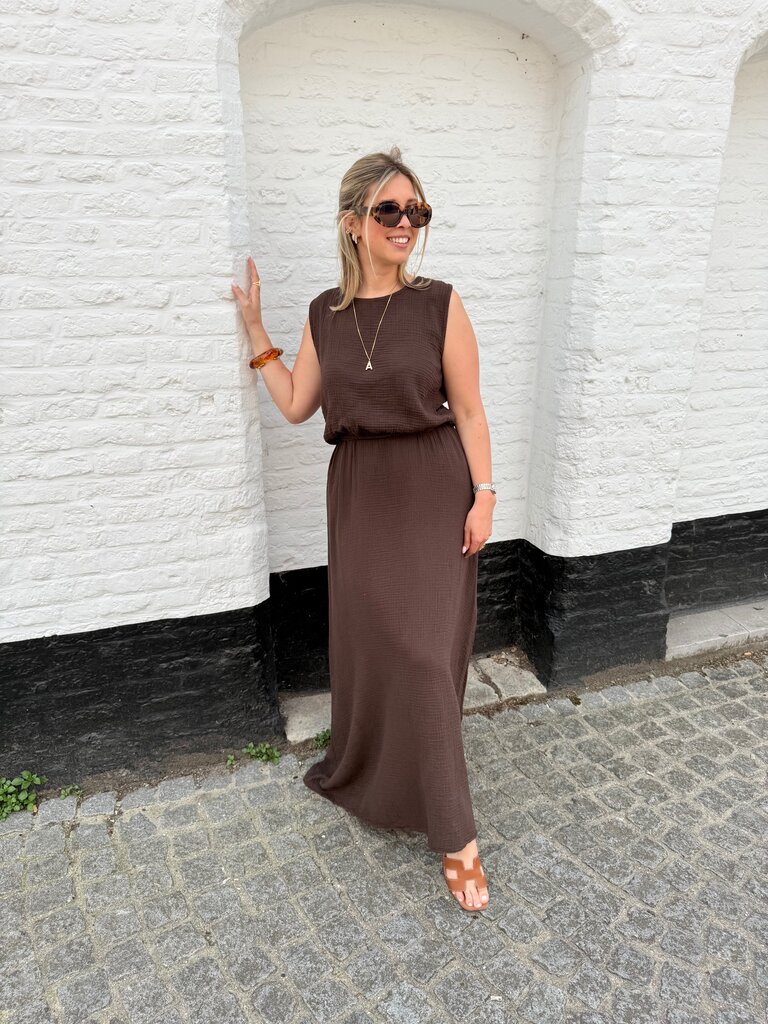 Liselotte Ensemble brown