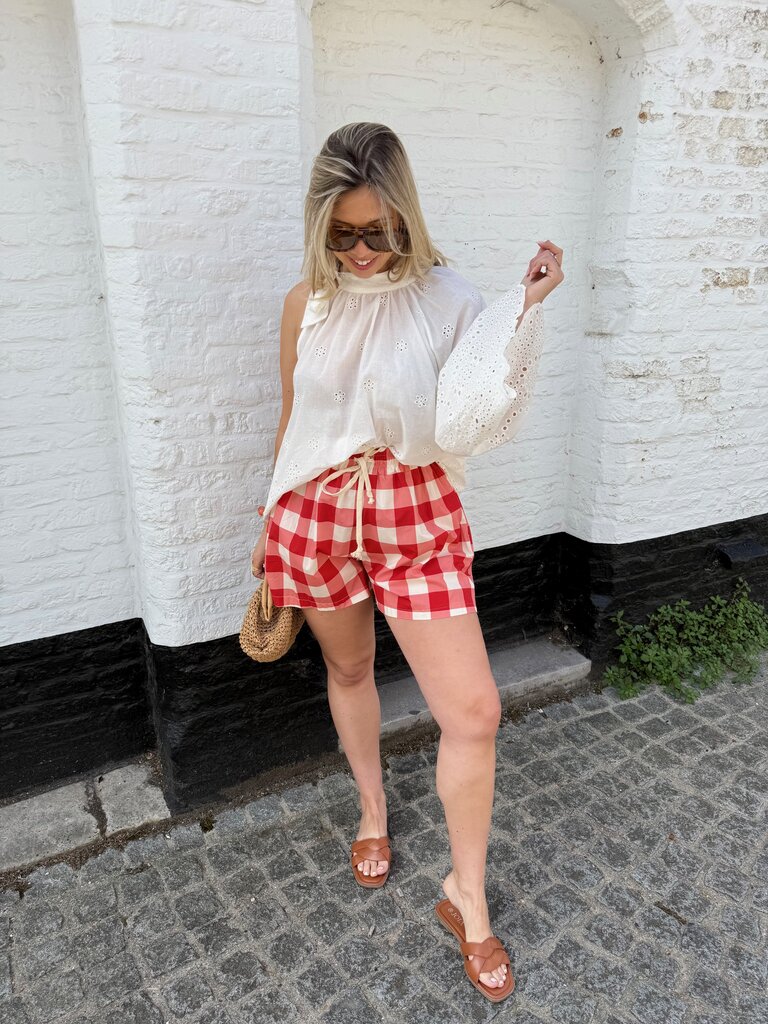 Vicky short red