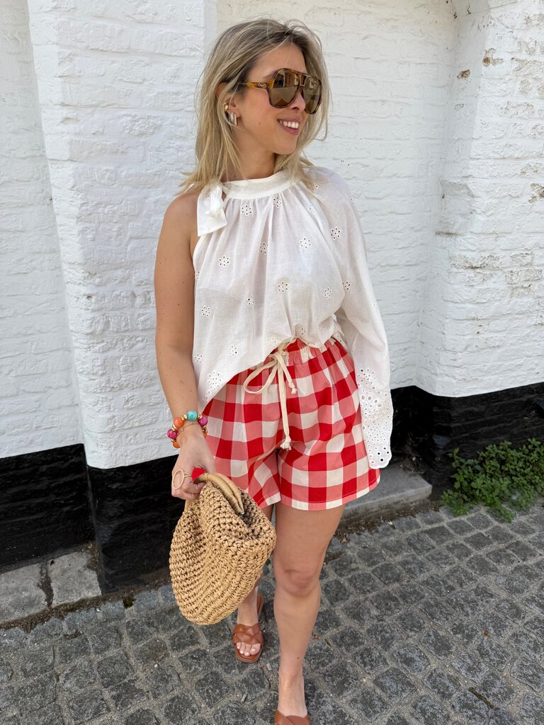 Vicky short red
