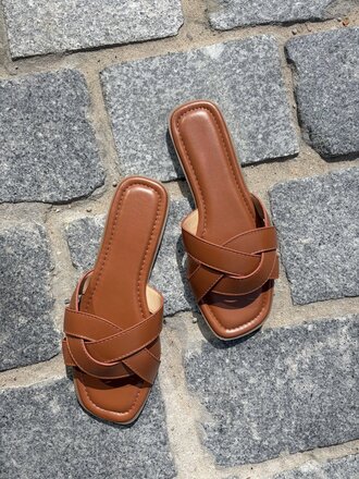 Molly slippers camel