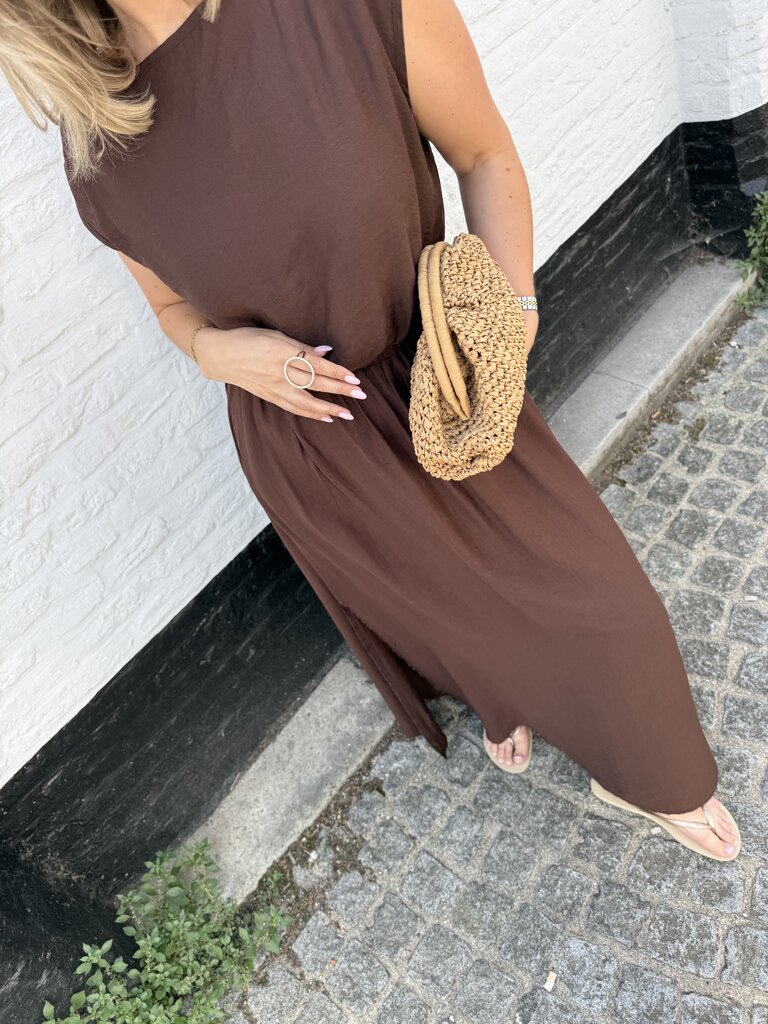 Alice ensemble brown