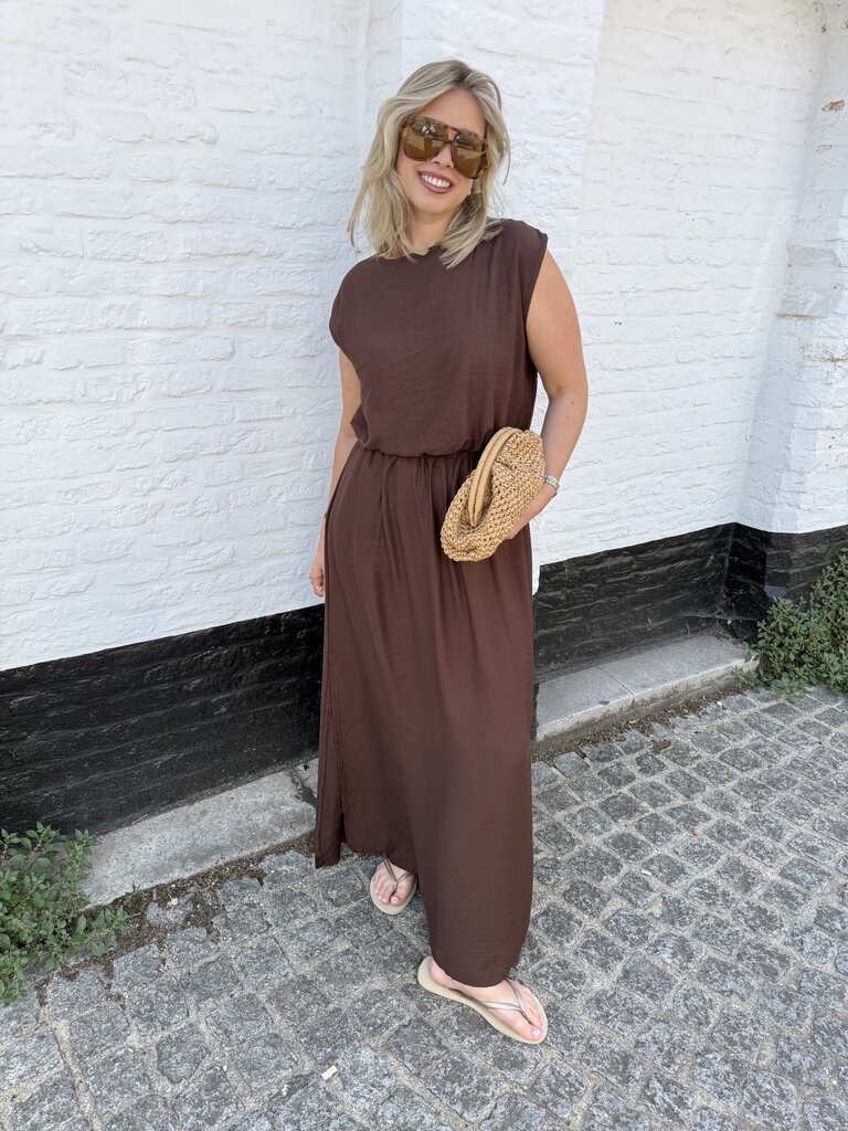 Alice ensemble brown