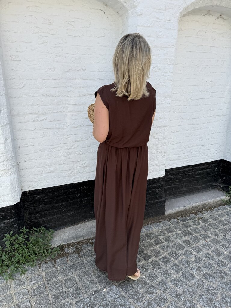 Alice ensemble brown