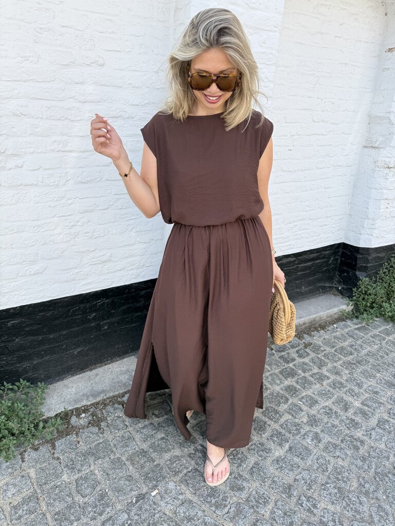 Alice ensemble brown