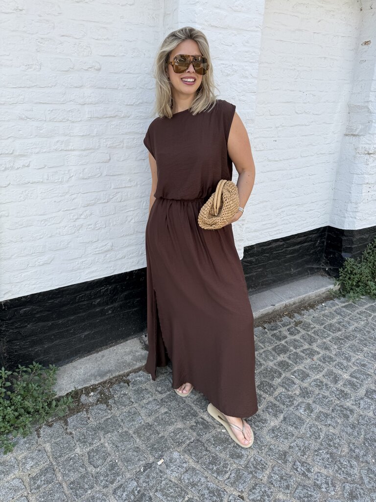 Alice ensemble brown
