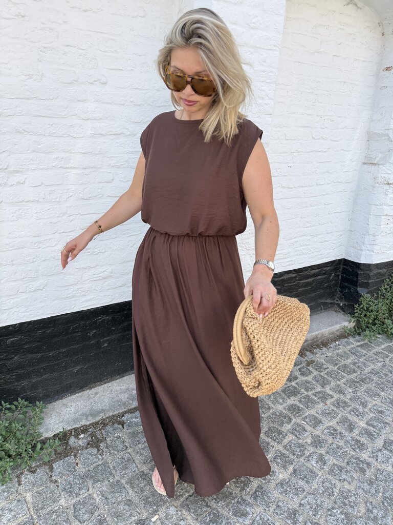 Alice ensemble brown