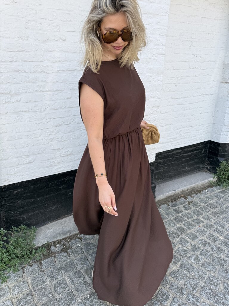Alice ensemble brown