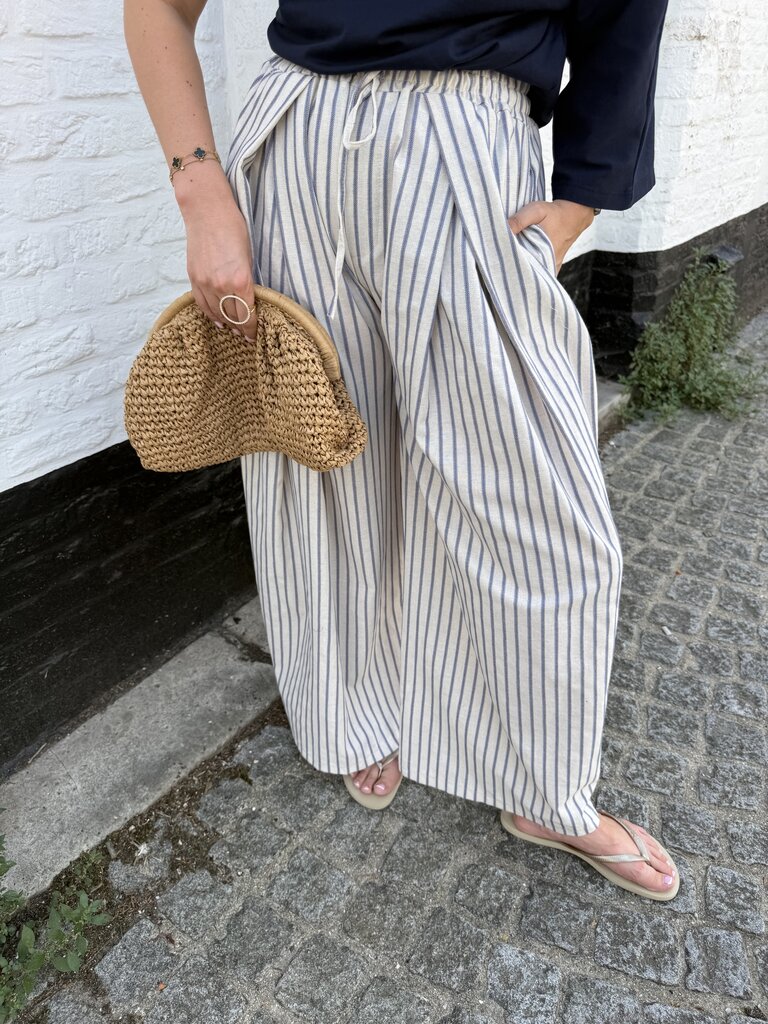 Posy one shoulder top navy