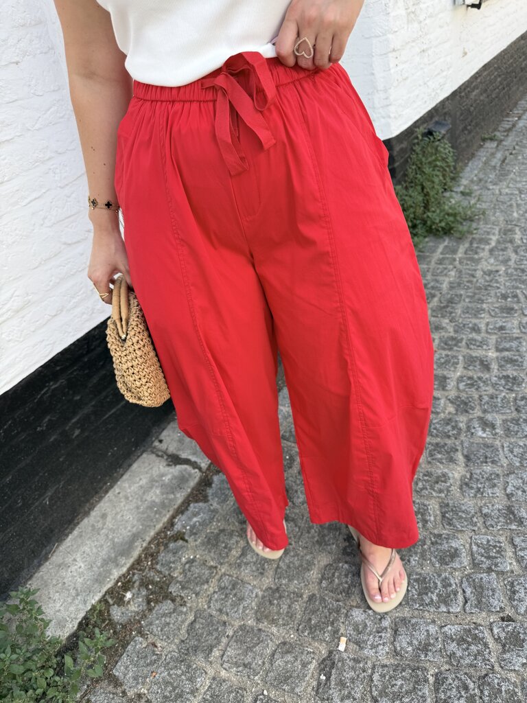 Mio pantalon red