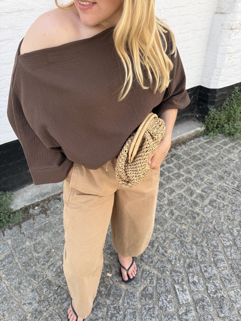 Holly top brown