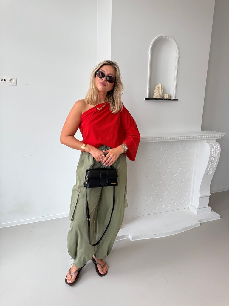 Posy one shoulder top red