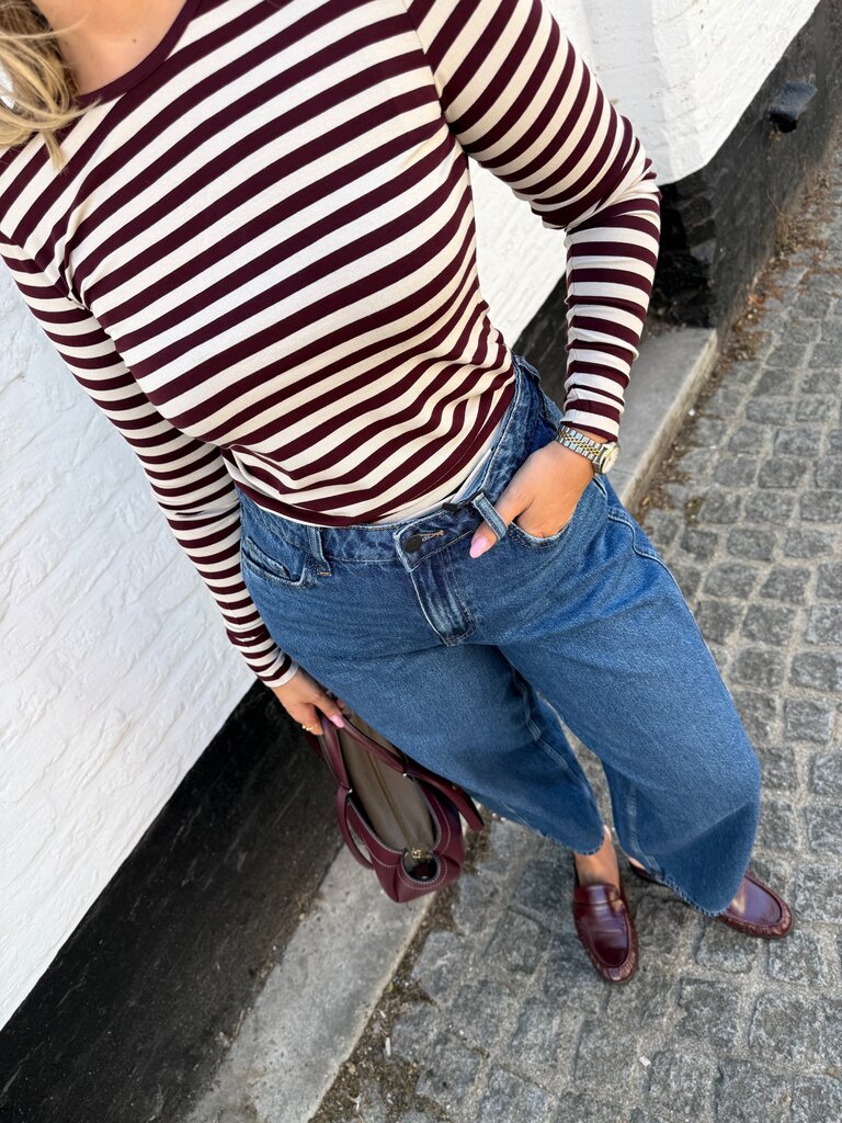 Liana tee burgundy