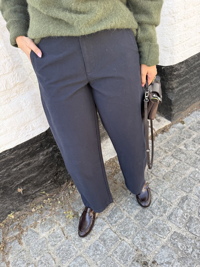 Clair barrel pants navy