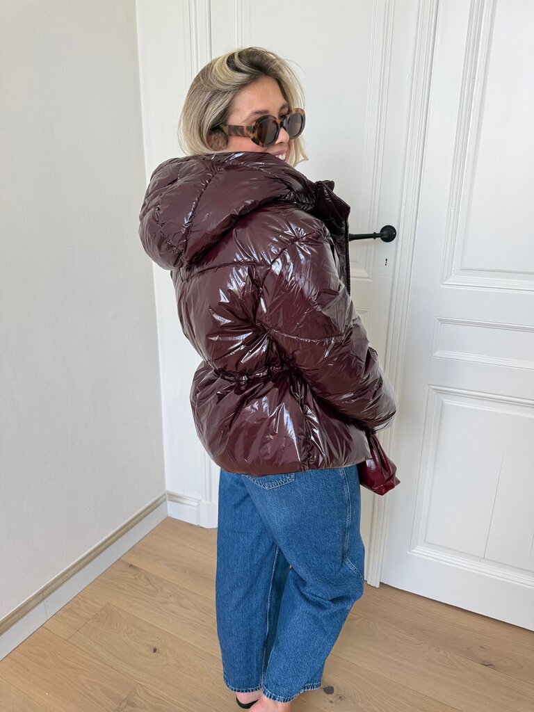 Rillo puffer burgundy