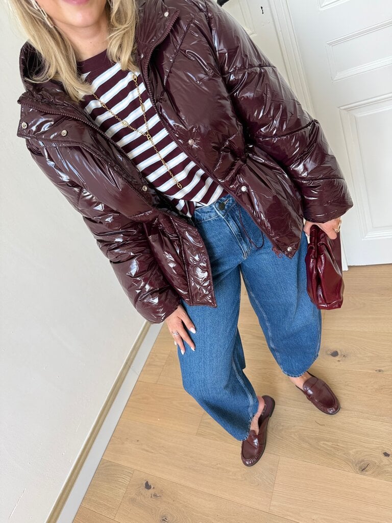 Sophie tee wine