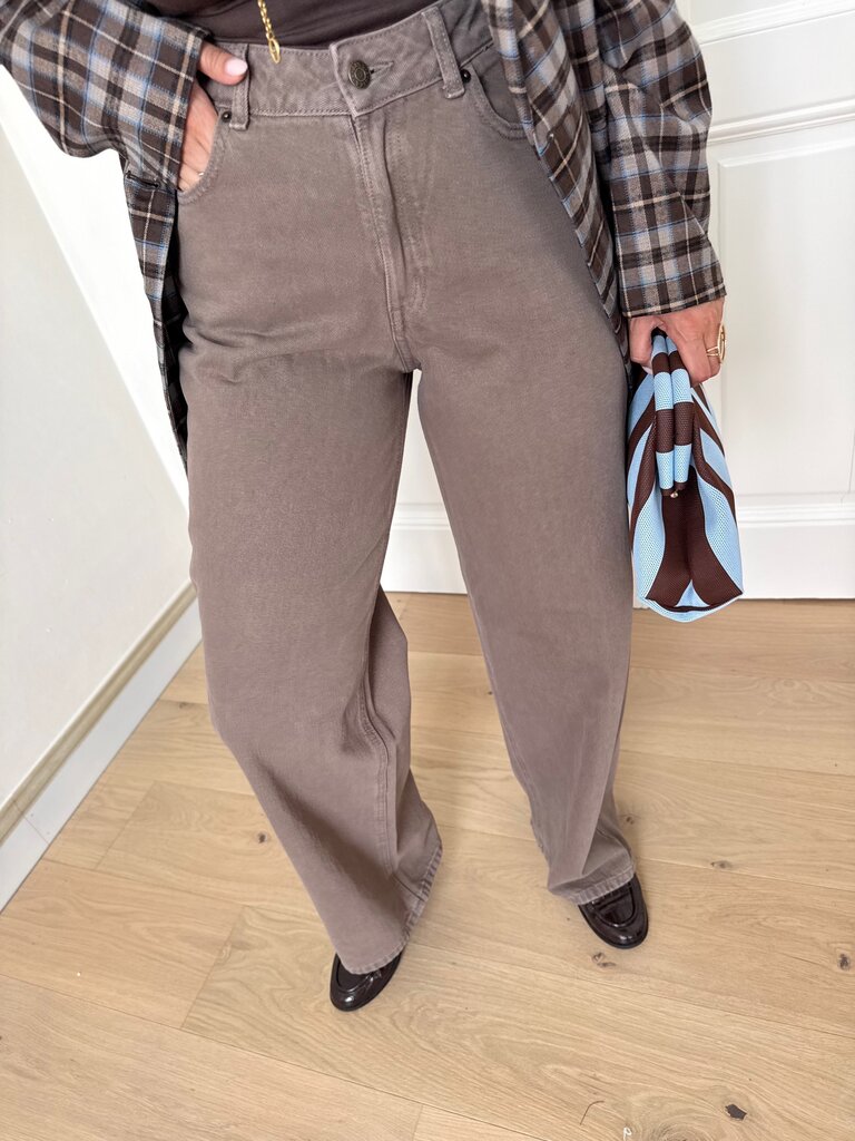 Tokyo wide R412 brown