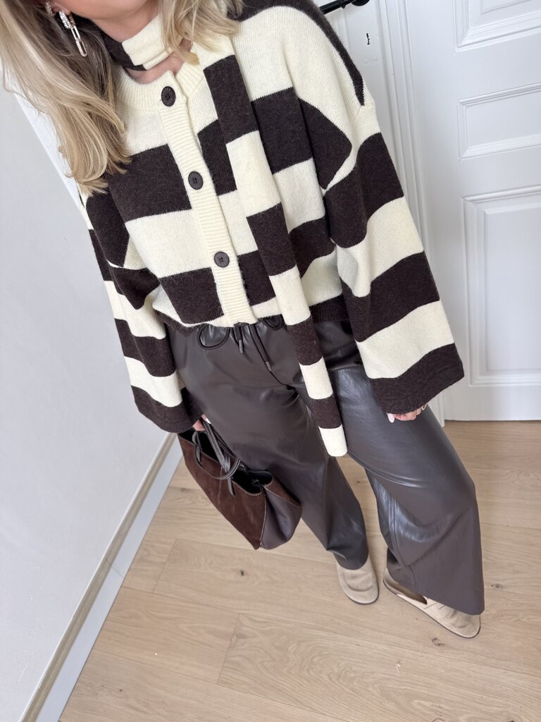Mini faux leather pants brown