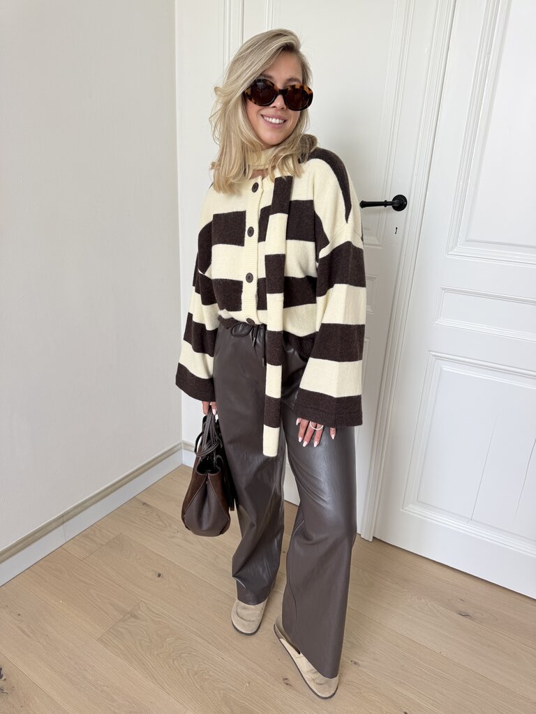 Mini faux leather pants brown