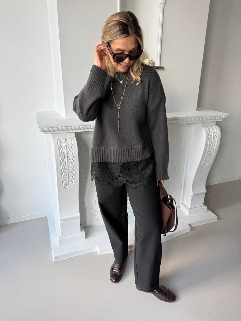 Evie lace knit grey